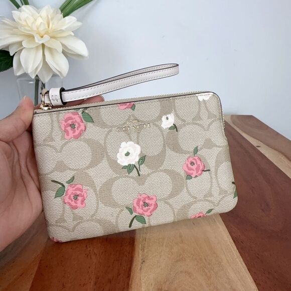 NWT Coach Corner Zip Wristlet In Signature Canvas With Floral Print - Picture 2 of 6